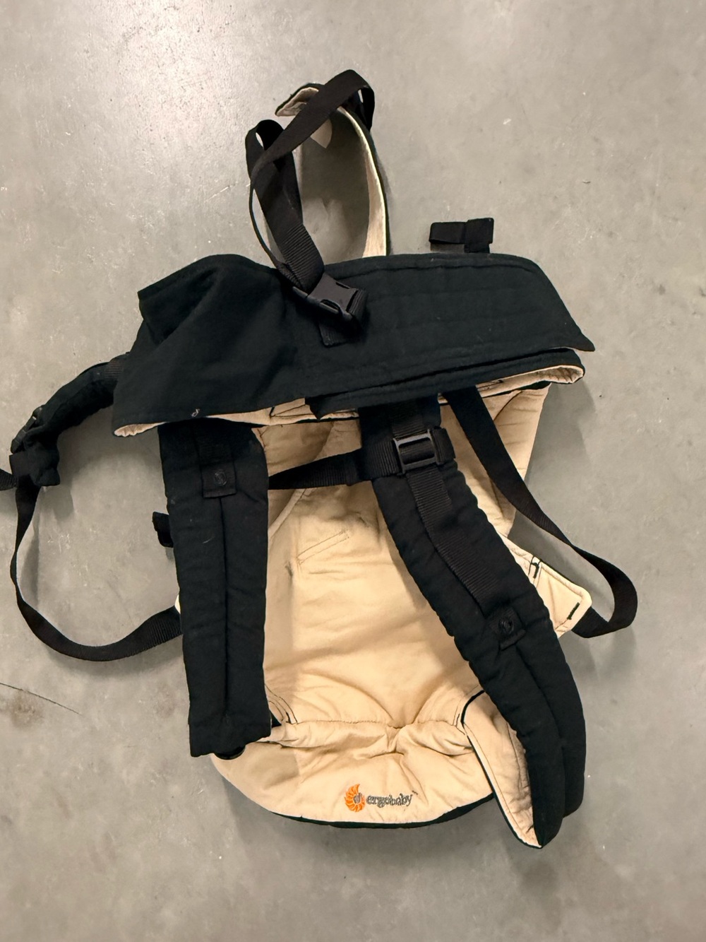 Ergobaby 360 Carrier in Black and Beige